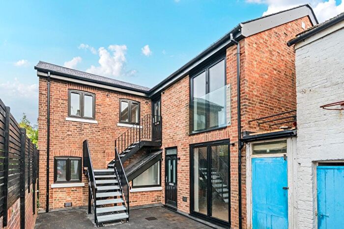 2 Bedroom Flat For Sale In Bedford Road, Southborough, Tunrbidge Wells, TN4