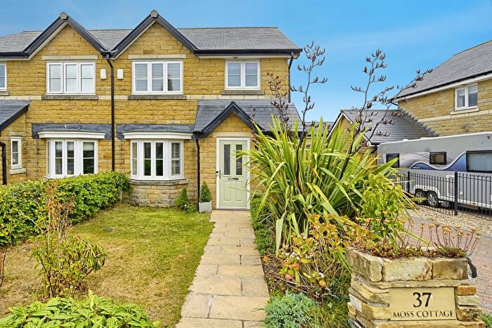 3 Bedroom Semi-Detached House For Sale In Boshaw View, Hade Edge, Holmfirth, HD9