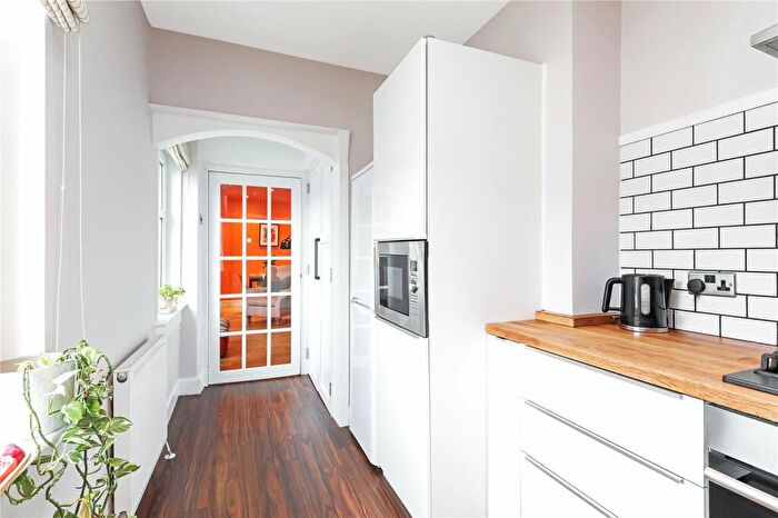 2 Bedroom Flat For Sale In Dukes Road, Rutherglen, Glasgow, South Lanarkshire, G73