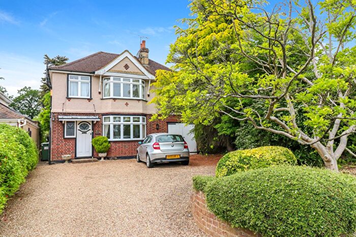 4 Bedroom Detached House For Sale In Kings Lane, Chipperfield, WD4