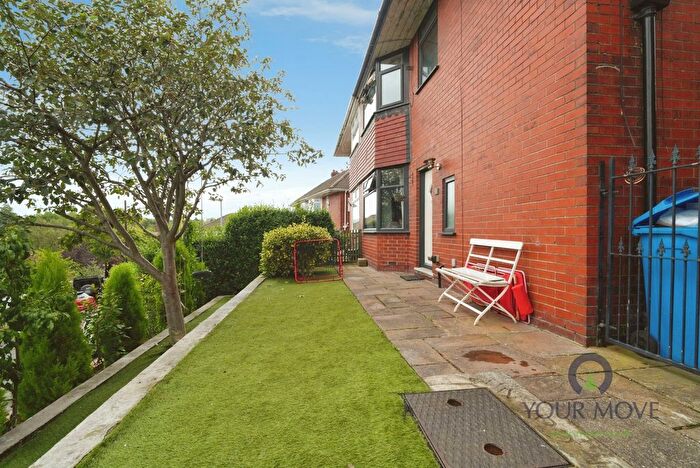 3 Bedroom Semi-detached House For Sale In Edge Hill Road, Royton, OL2