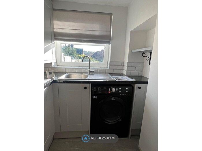 1 Bedroom Flat To Rent In Lawn Lane, Hemel Hempstead, HP3