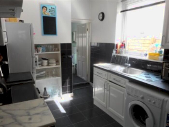 1 Bedroom Flat To Rent In Adames Road, Portsmouth, PO1