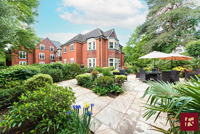 1 Bedroom Retirement Property For Sale In Fleur De Lis, Dukes Ride, Crowthorne, Berkshire, RG45
