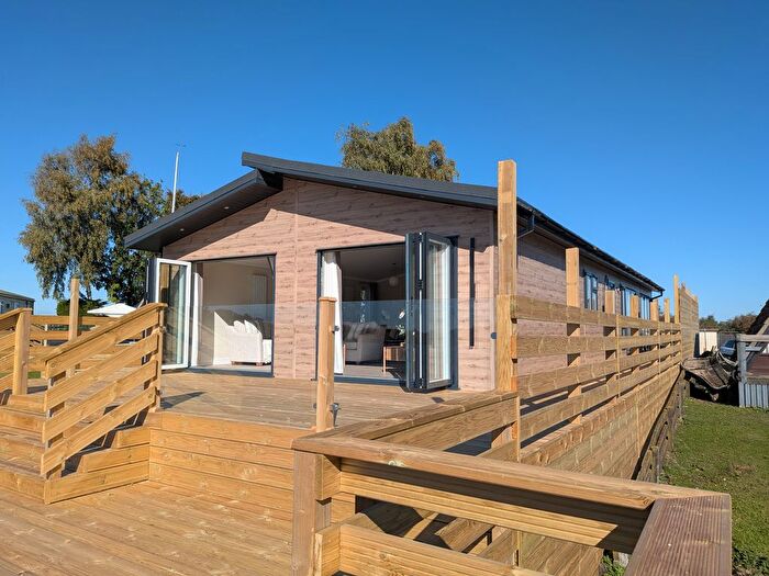 3 Bedroom Lodge For Sale In Barholm Road, Tallington, PE9