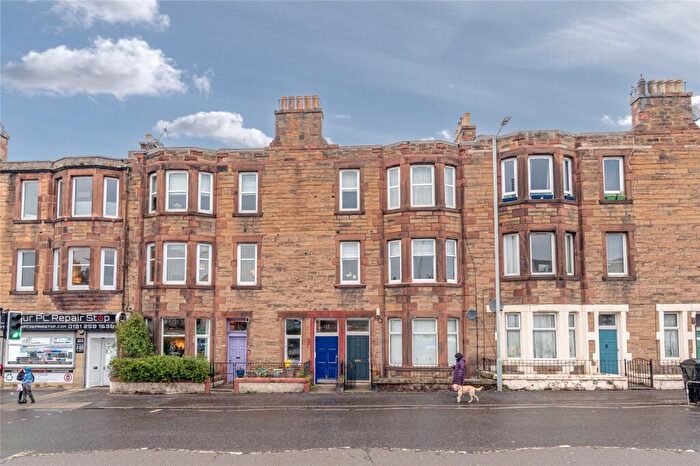 2 Bedroom Flat For Sale In / Piersfield Terrace, Edinburgh, EH8