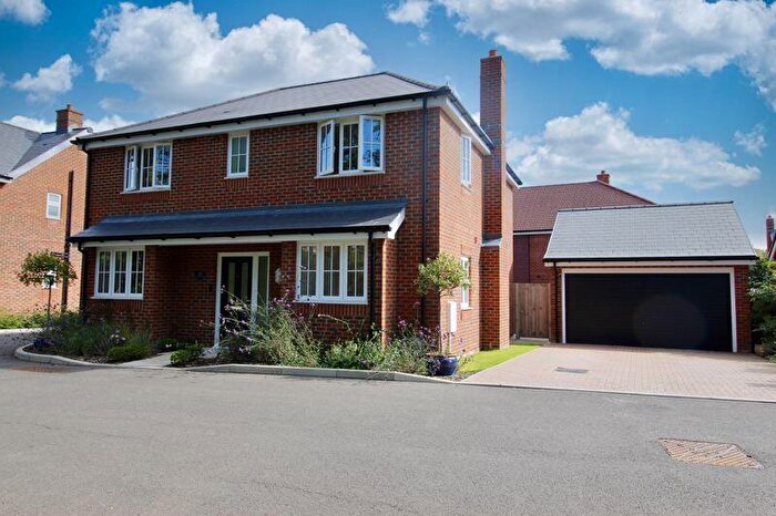 4 Bedroom Detached House For Sale In Fieldfare Crescent, Botley, SO32