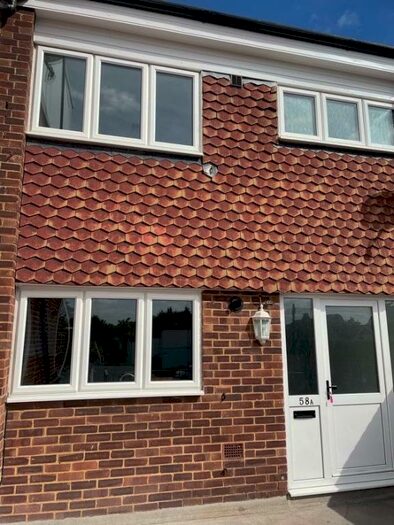 3 Bedroom Flat To Rent In Victoria Road, Romford, RM1