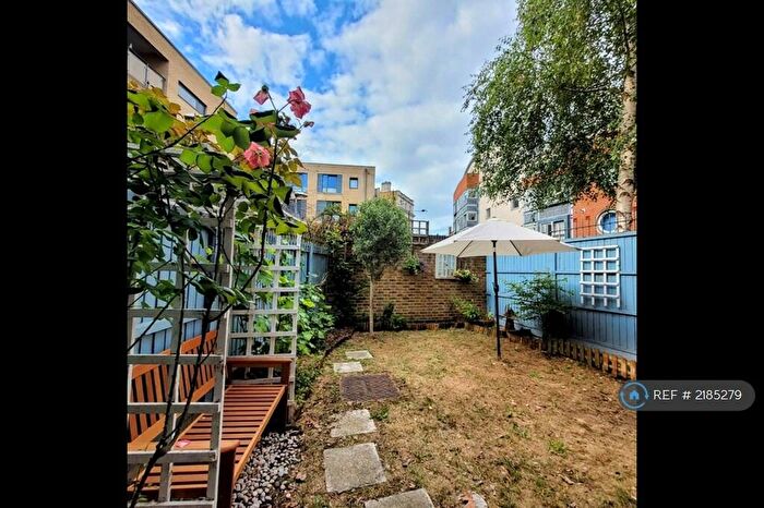 1 Bedroom Flat To Rent In Canary Wharf Area, London, E14