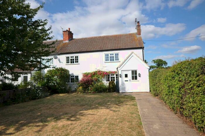 4 Bedroom Semi-Detached House For Sale In Main Street, Hougham, NG32