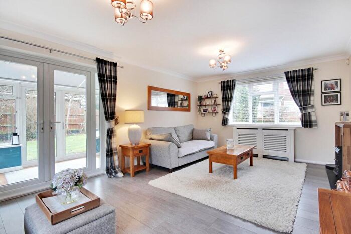 4 Bedroom Detached House For Sale In Studley Crescent, Longfield, Kent, DA3