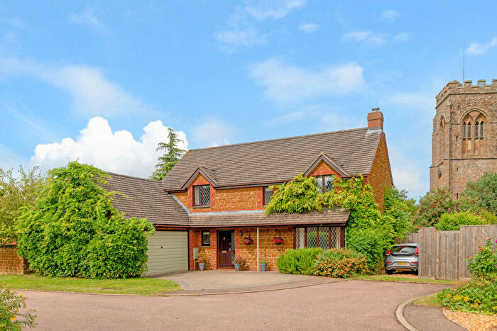 4 Bedroom Detached House For Sale In Staverton Daventry, Northamptonshire, NN11