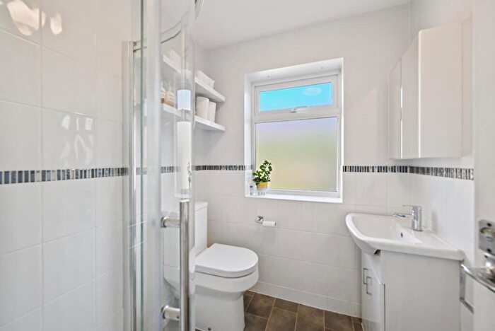 2 Bedroom End Of Terrace House For Sale In Carberry Road, Crystal Palace, London, SE19