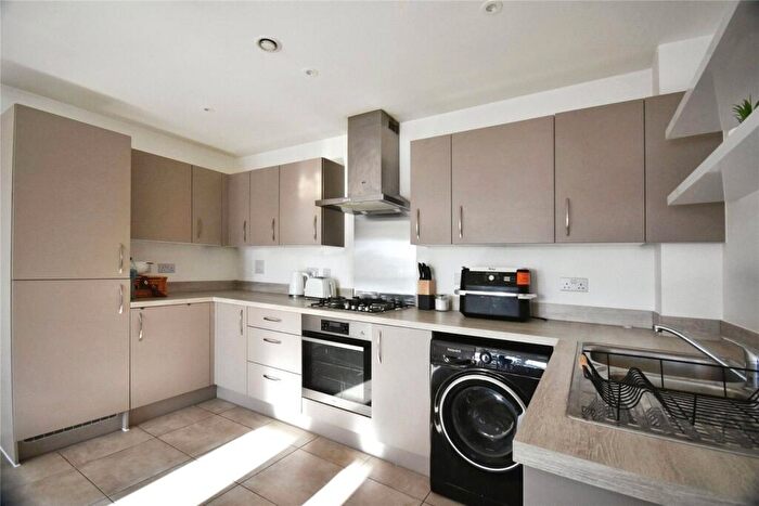 1 Bedroom Apartment For Sale In Nightingale Way, Reading, RG30