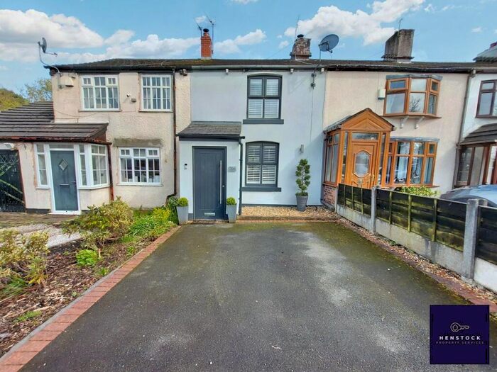 2 Bedroom Terraced House For Sale In Heywood Old Road, Middleton, Manchester, M24