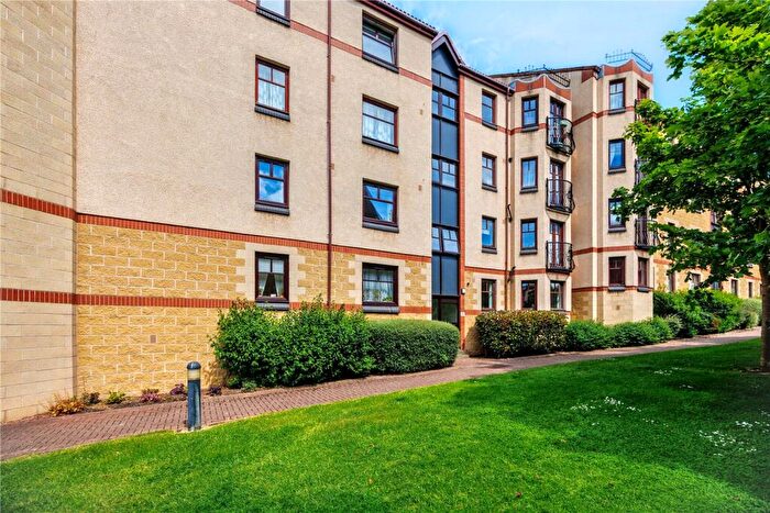2 Bedroom Flat For Sale In West Bryson Road, Edinburgh, Midlothian, EH11