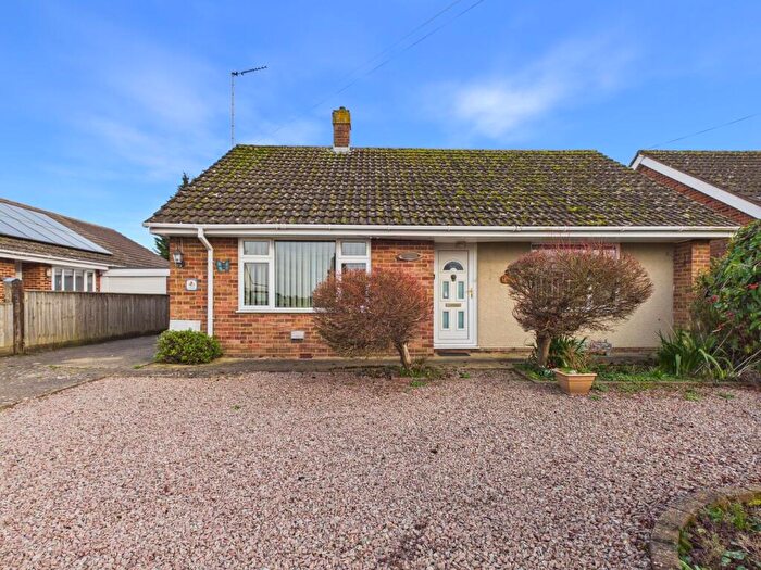 2 Bedroom Detached Bungalow For Sale In Mill Road, Emneth, Wisbech, PE14