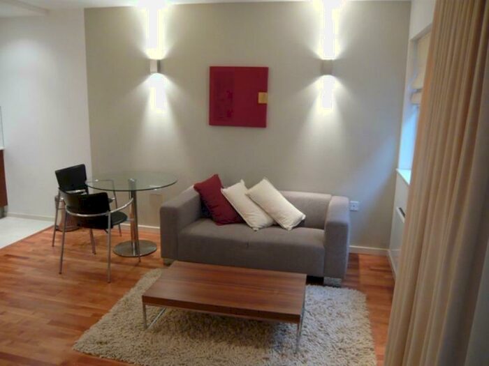 1 Bedroom Apartment To Rent In Lumiere, Castlefield, M15