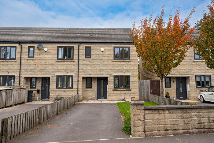 3 Bedroom Mews To Rent In Hayfield Road, New Mills, SK22