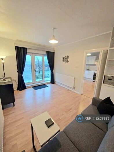 1 Bedroom Flat To Rent In Brantingham Road, Whalley Range, Manchester, M16
