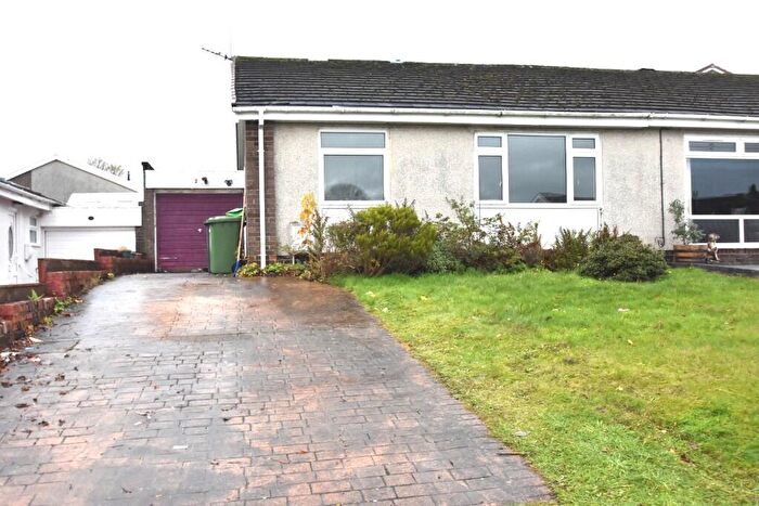 2 Bedroom Semi-Detached Bungalow For Sale In Kincaid Way, Glasgow, G66