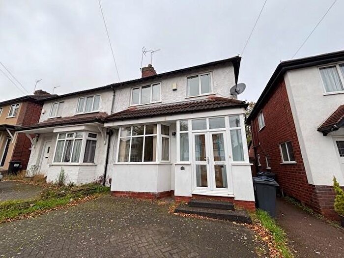 3 Bedroom House To Rent In Wentworth Park Avenue, Birmingham, B17