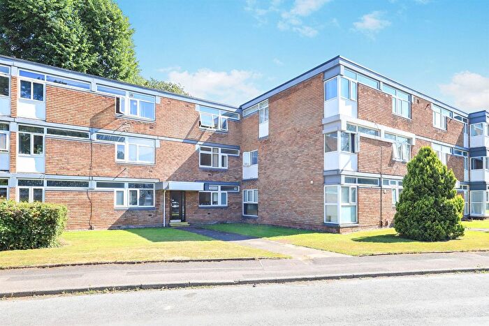 2 Bedroom Flat For Sale In Newbridge Crescent, Wolverhampton, WV6