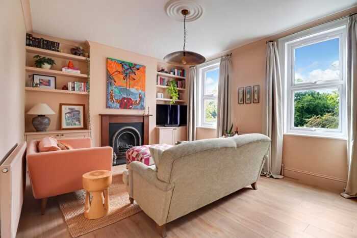 3 Bedroom Maisonette For Sale In College Road, Bromley, BR1