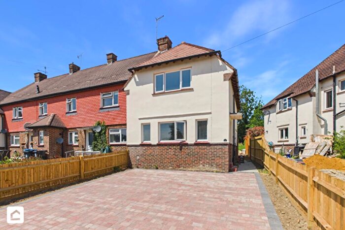3 Bedroom End Of Terrace House For Sale In Featherstone, Lingfield, Surrey, RH7