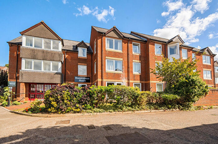 1 Bedroom Flat For Sale In Carrington Way, Wincanton, BA9