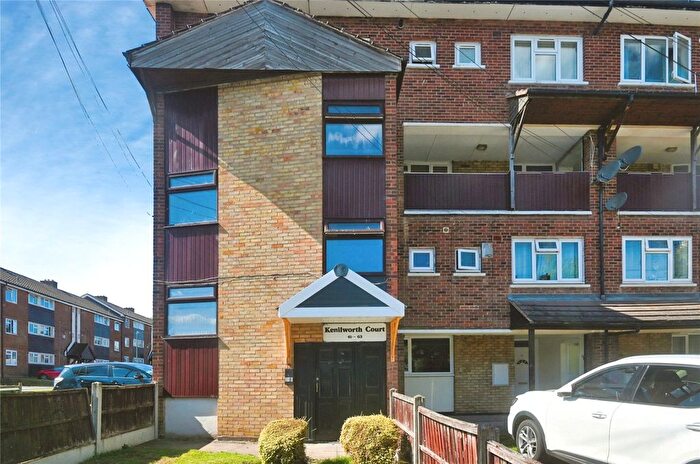 3 Bedroom Flat For Sale In Kenilworth Court, Broomcroft Road, Birmingham, B37