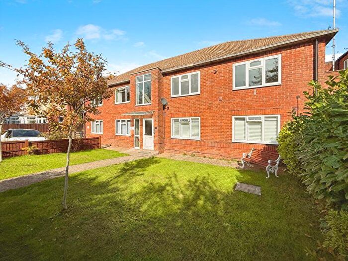 2 Bedroom Flat To Rent In Harewood Court, A Harewood Avenue, BH7