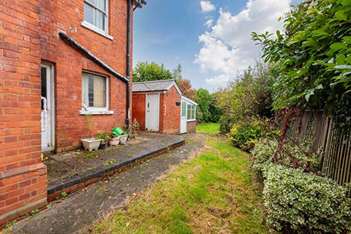 2 Bedroom Semi-Detached House For Sale In Summerleaze Road, Maidenhead, SL6