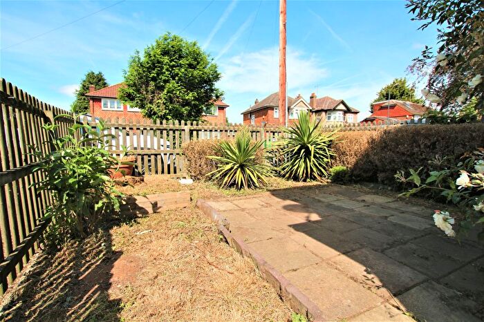 1 Bedroom Semi-Detached House To Rent In Meadowbrook Close, Colnbrook, Slough, SL3
