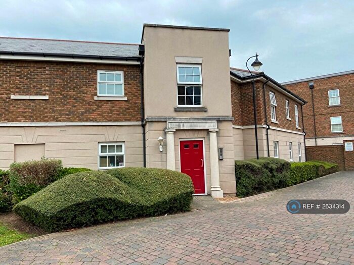 2 Bedroom Flat To Rent In Duncannon Place, Greenhithe, DA9