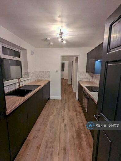 2 Bedroom Terraced House To Rent In Manvers Street, Hull, HU5