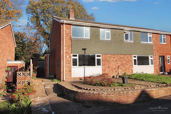 3 Bedroom Semi Detached House For Sale In Chieveley Close, Tilehurst, Reading, RG31