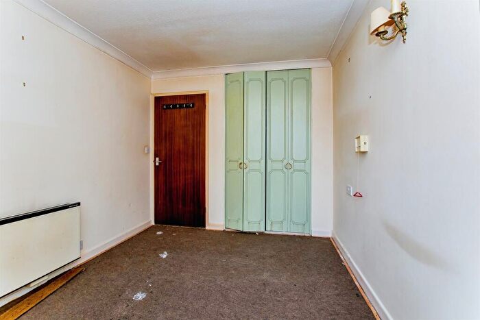 1 Bedroom Flat For Sale In Homenene House, Orton Goldhay, Peterborough, PE2