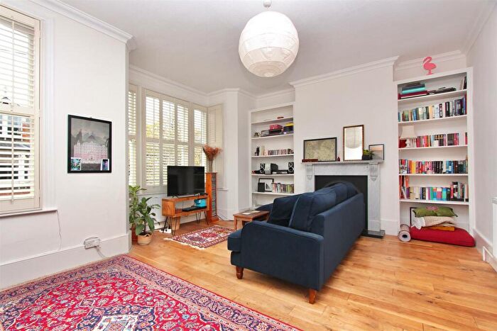 1 Bedroom Flat To Rent In Cleveland Park Avenue, E17