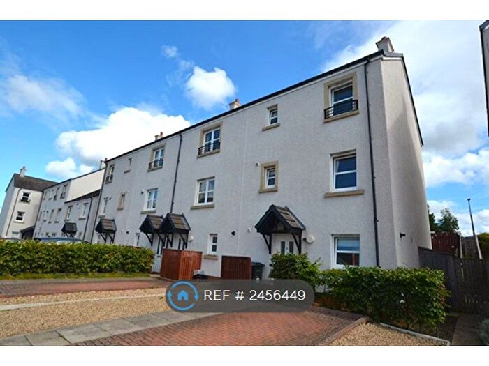 5 Bedroom Terraced House To Rent In Bughtlin Market, Edinburgh, EH12