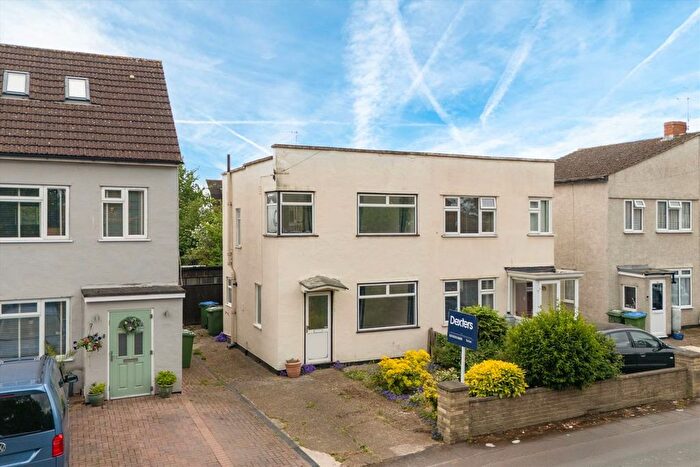 3 Bedroom Property To Rent In Walton Road, West Molesey, KT8