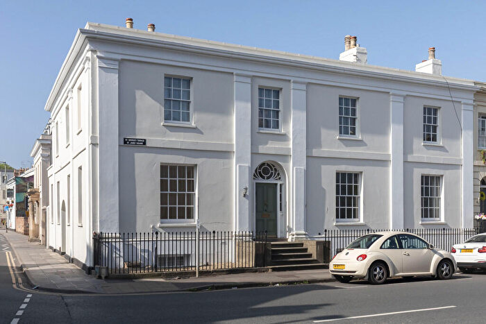 1 Bedroom Apartment To Rent In St Georges Terrace, Cheltenham, GL50