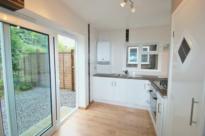 2 Bedroom Apartment To Rent In Pennylets Green, Stoke Poges, Buckinghamshire, SL2