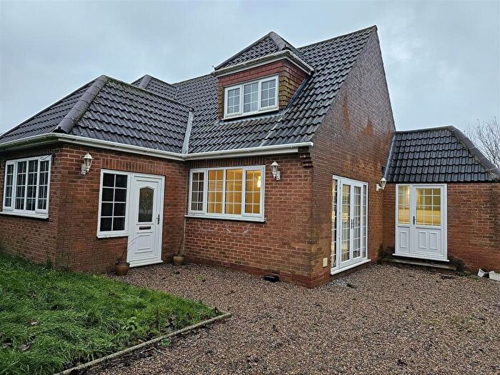 3 Bedroom House To Rent In Middle Plantation, Belle Eau Park, Newark, NG22