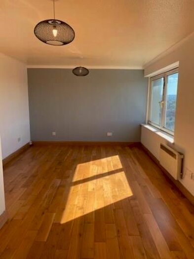 1 Bedroom Flat To Rent In /, Langside Court, Cathkinview Place, Glasgow, G42