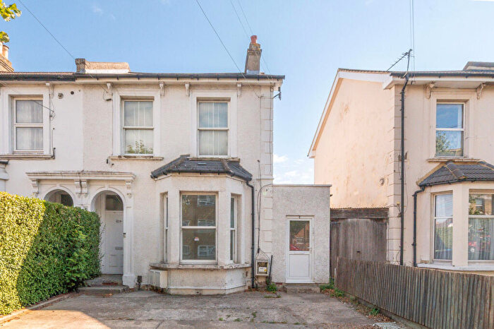 1 Bedroom Flat To Rent In Birchanger Road, South Norwood, London, , South Norwood, London, SE25