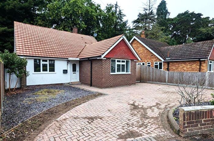 3 Bedroom Detached Bungalow To Rent In Woking, Surrey, GU22
