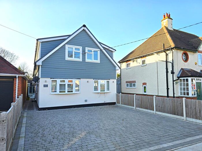 4 Bedroom Detached House For Sale In Templewood Road, Hadleigh, Essex, SS7