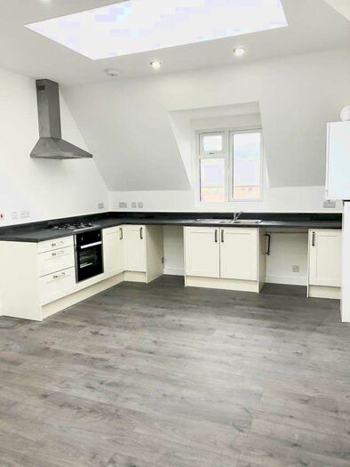 1 Bedroom Apartment To Rent In High Street, Chesham, HP5