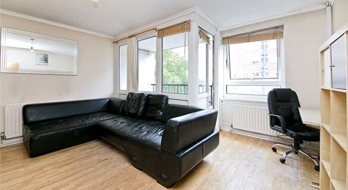 3 Bedroom Maisonette For Sale In Crowndale Road, Mornington Crescent, London, NW1